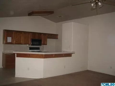 1330 Van Ct, Hanford, CA 93230 photo 10