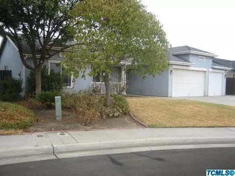 1330 Van Ct, Hanford, CA 93230 photo 2
