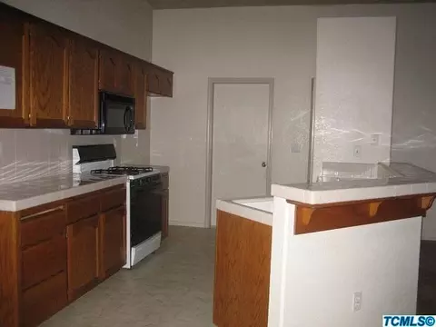 1330 Van Ct, Hanford, CA 93230 photo 11