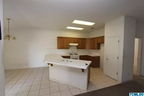 1268 Chimney Way, Lemoore, CA 93245 photo 4