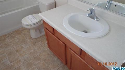 340 S Sol Ct, Visalia, CA 93292 photo 9