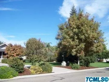 3200 W Iris Ave, Visalia, CA 93277 photo 5