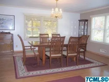 3200 W Iris Ave, Visalia, CA 93277 photo 11
