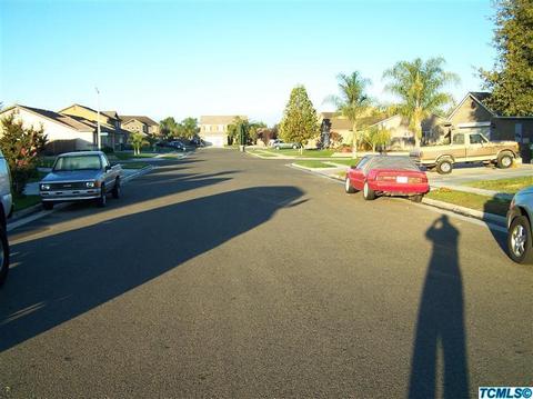 2526 E Chestnut Ave, Visalia, CA 93292 photo 5