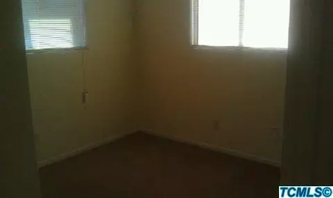 643 E Roosevelt Ave, Visalia, CA 93292 photo 3