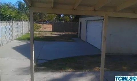 643 E Roosevelt Ave, Visalia, CA 93292 photo 4