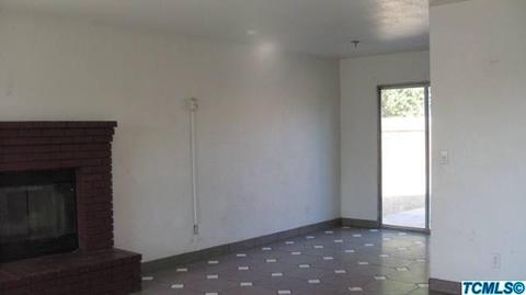 923 E Commerce Ave, Fresno, CA 93706 photo 2