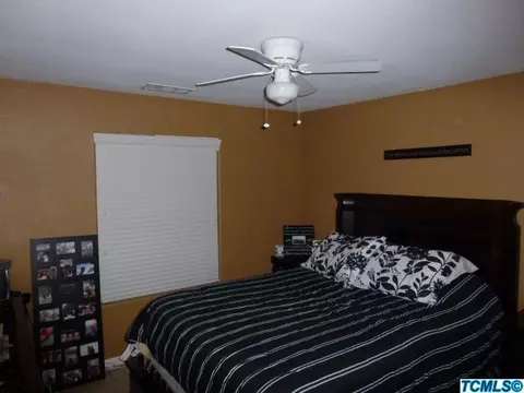 4115 E Hillcrest Ave, Visalia, CA 93292 photo 12