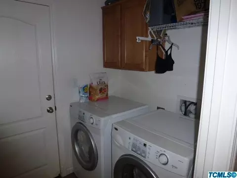 4115 E Hillcrest Ave, Visalia, CA 93292 photo 17