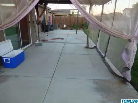 4115 E Hillcrest Ave, Visalia, CA 93292 photo 18