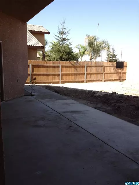1410 E Mesa Ct, Visalia, CA 93292 photo 12