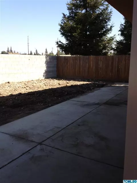 1410 E Mesa Ct, Visalia, CA 93292 photo 11