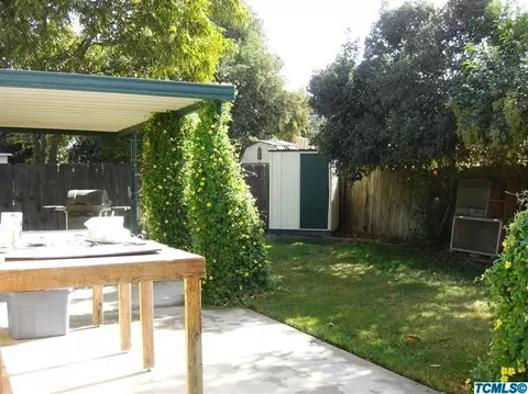 307 Evergreen Ave, Visalia, CA 93277 photo 13
