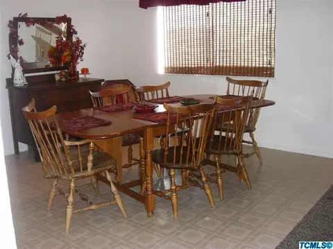 307 Evergreen Ave, Visalia, CA 93277 photo 5