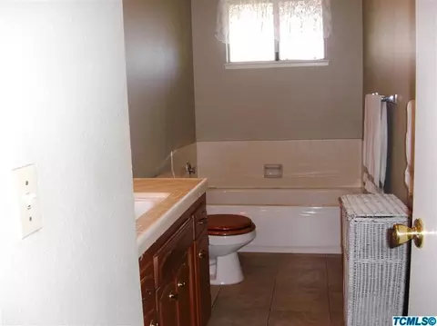 307 Evergreen Ave, Visalia, CA 93277 photo 9