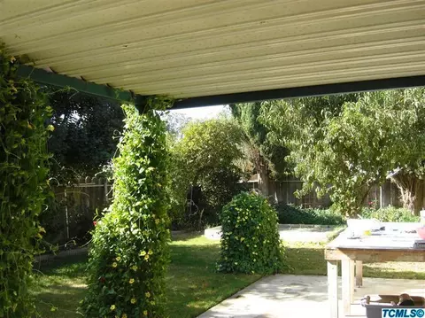 307 Evergreen Ave, Visalia, CA 93277 photo 12