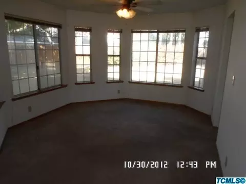 2532 E Vine Ct, Visalia, CA 93292 photo 2