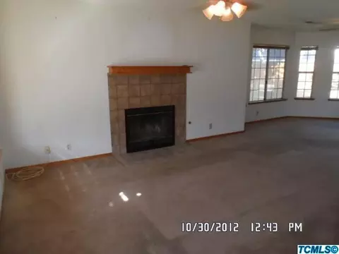 2532 E Vine Ct, Visalia, CA 93292 photo 3