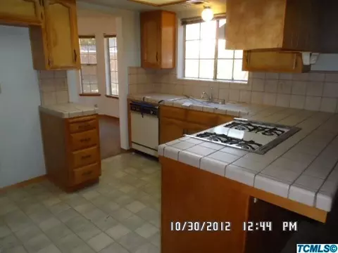 2532 E Vine Ct, Visalia, CA 93292 photo 4
