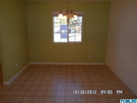 4305 E Vista Ave, Visalia, CA 93292 photo 2