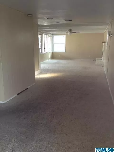 839 E Pleasant Ave, Tulare, CA 93274 photo 10