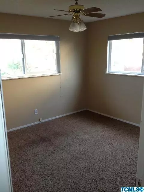 839 E Pleasant Ave, Tulare, CA 93274 photo 6