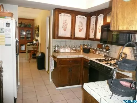 1031 E Howard Ct, Visalia, CA 93292 photo 21