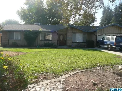 1031 E Howard Ct, Visalia, CA 93292 photo 2
