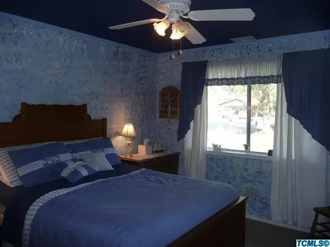 1031 E Howard Ct, Visalia, CA 93292 photo 11