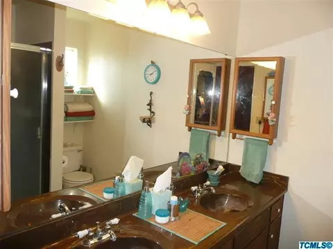 1031 E Howard Ct, Visalia, CA 93292 photo 17