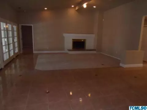 3012 E Sycamore Ave, Visalia, CA 93292 photo 6