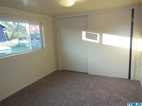963 Ellsworth Ave, Pixley, CA 93256 photo 4