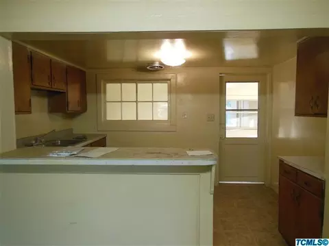 963 Ellsworth Ave, Pixley, CA 93256 photo 8