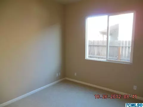 2247 N Carson Ct, Visalia, CA 93291 photo 9
