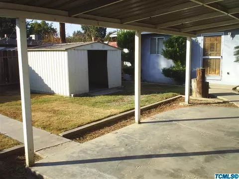 949 E Pine Dr, Tulare, CA 93274 photo 16