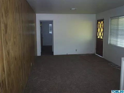 949 E Pine Dr, Tulare, CA 93274 photo 6