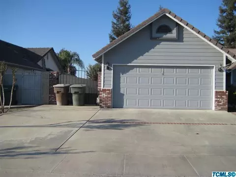 482 E Wilson Ave, Tulare, CA 93274 photo 26