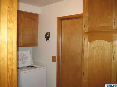 482 E Wilson Ave, Tulare, CA 93274 photo 12