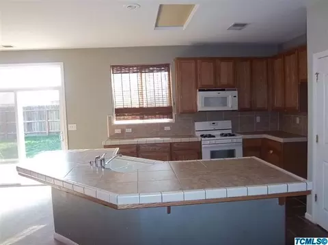 4247 E Cambridge Ave, Visalia, CA 93292 photo 10