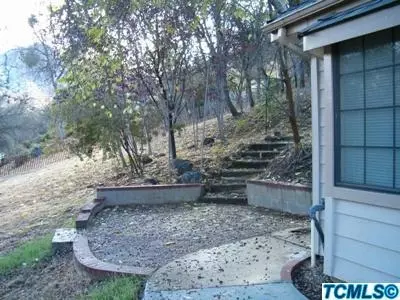 40598 Crystal Dr, Three Rivers, CA 93271 photo 2