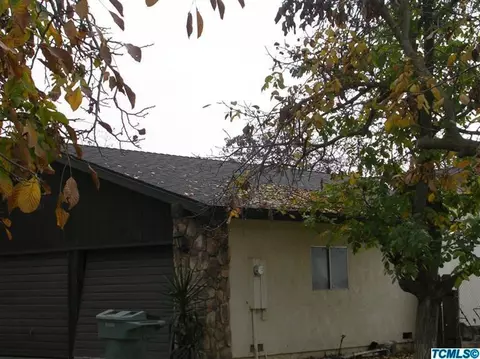 4105 E Walnut Ave, Visalia, CA 93292 photo 3