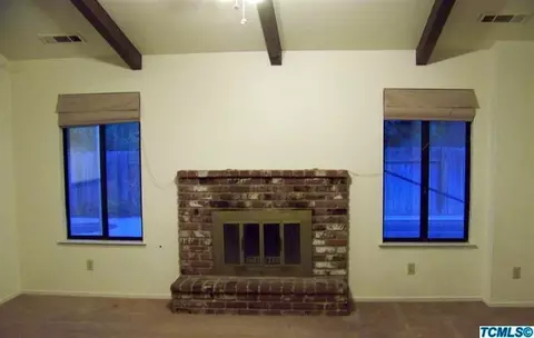 2111 E Princeton Ave, Visalia, CA 93292 photo 5