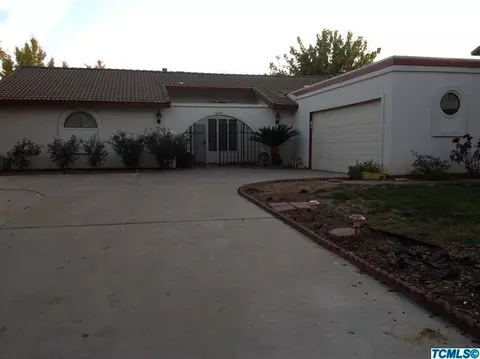 1450 E Millard Way, Dinuba, CA 93618 photo 1