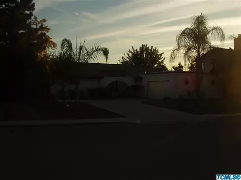 1450 E Millard Way, Dinuba, CA 93618 photo 2