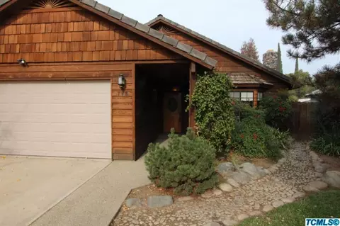 148 E Myrtle Ave, Reedley, CA 93654 photo 2