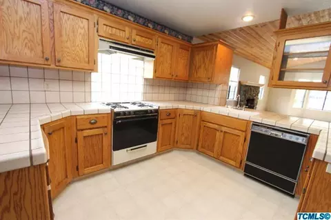 148 E Myrtle Ave, Reedley, CA 93654 photo 11