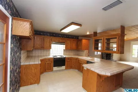 148 E Myrtle Ave, Reedley, CA 93654 photo 10