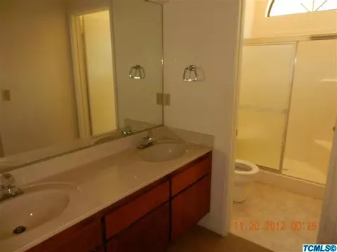2432 E Parker Ct, Visalia, CA 93292 photo 12