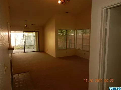 2432 E Parker Ct, Visalia, CA 93292 photo 5