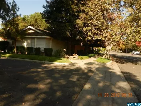 2432 E Parker Ct, Visalia, CA 93292 photo 3